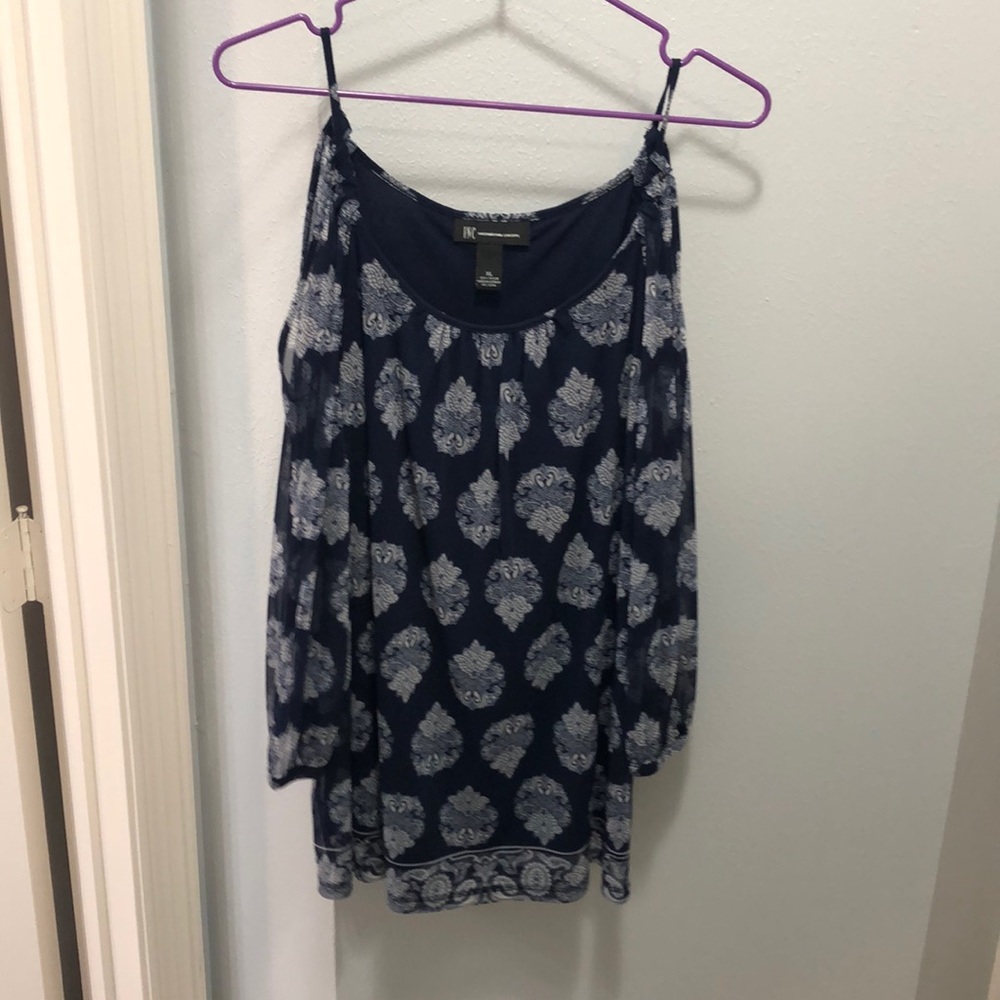 Navy blue cold shoulder top - Picture 2 of 8